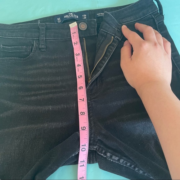 ‼️HOLLISTER DISTRESSED JEANS - Picture 6 of 14